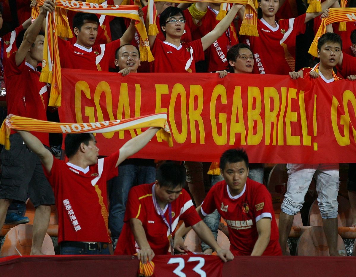 关于捷克队以强大实力赢得对阵爱沙尼亚队的胜利的信息